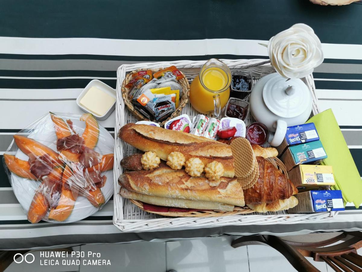 La Tour Notre Dame Bed and Breakfast Μπουλόν-Σιρ-Μερ Δωμάτιο φωτογραφία